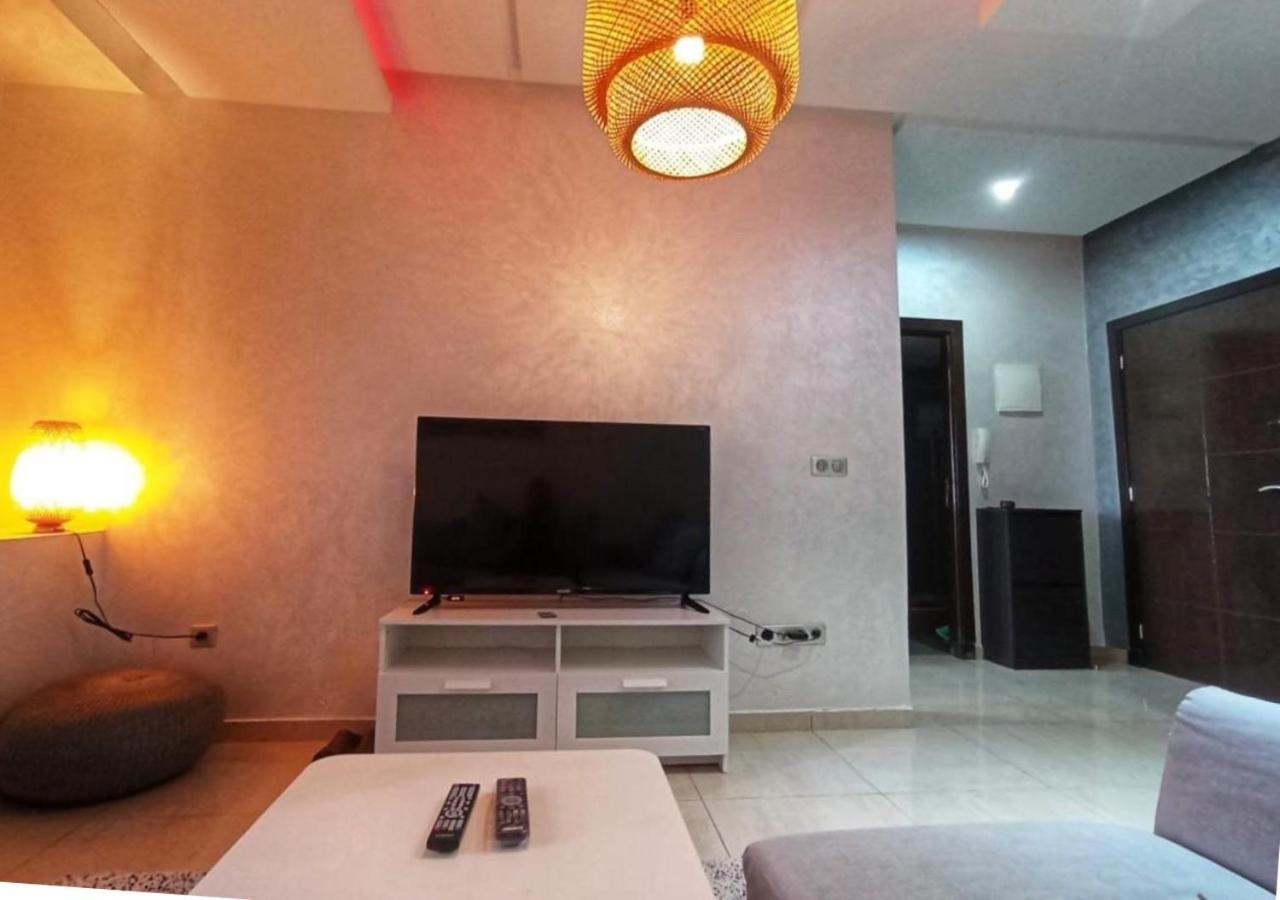 Chic & Serene Retreat With Wi-fi Apartment *