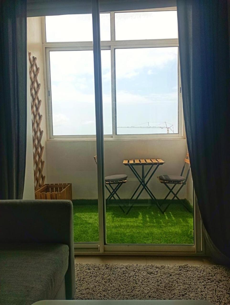 Apartment Chic & Serene Retreat With Wi-fi *